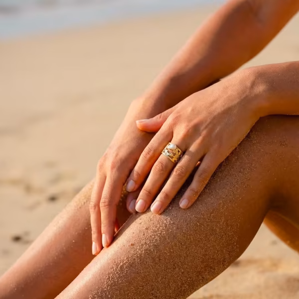 Alternative view of Bague Uranie