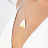 Collier Myrto, porcelaine et or par Photyne
