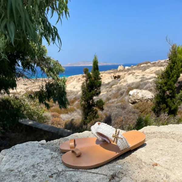 Sandales en cuir pour Femme ANISSA - tweed blanc et bijou libellule doré 24K- une création Photyne