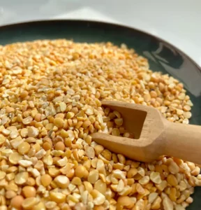 Fava grec pois cassés- gras plan sur une recette Photyne