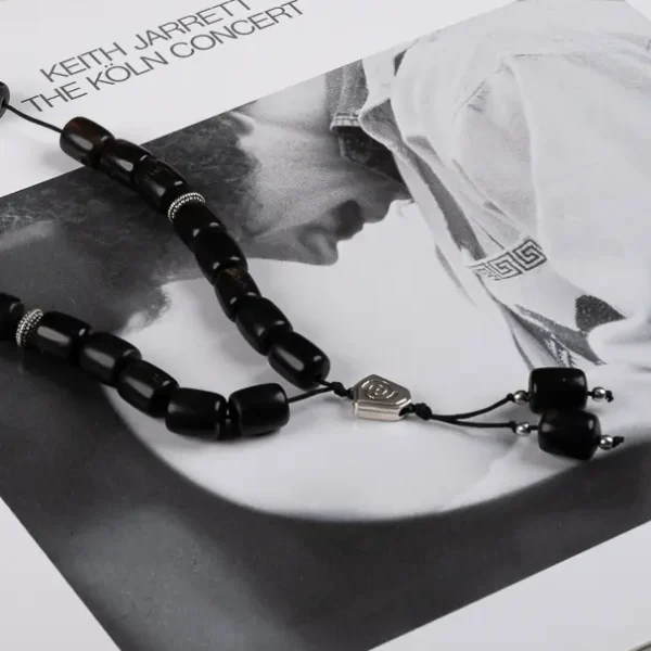 Komboloï grec traditionnel de poche, accessoire authentique, fait main en France - un accessoire intemporel - Photyne