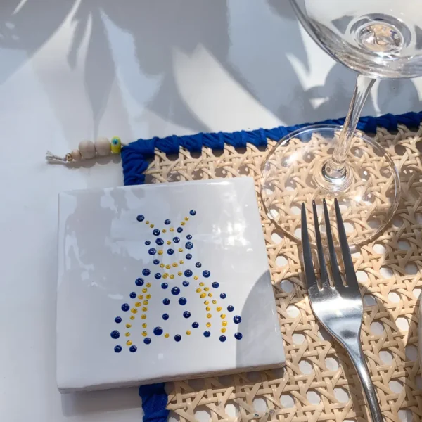 Décoration unique avec ces dessous de verre en faïence Meli par Photyne