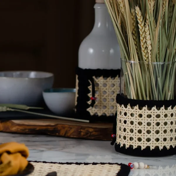 Décorer votre intérieur avec le vase Anthis, une création unique de Photyne