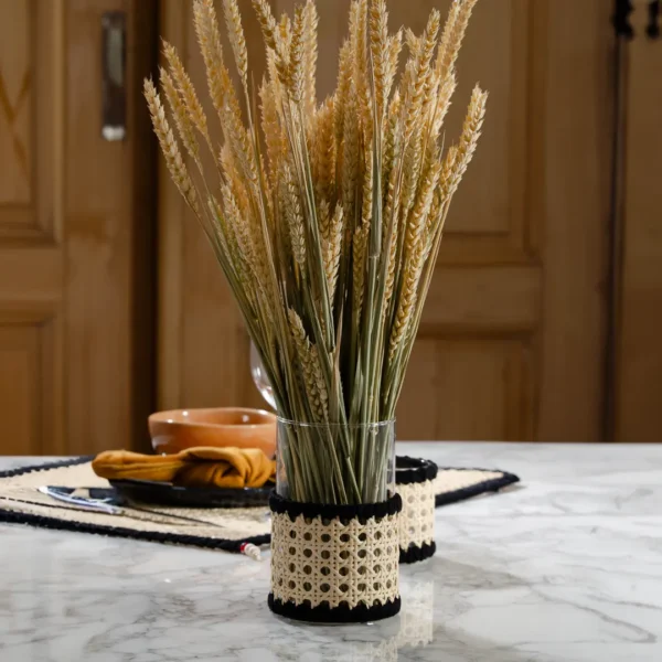 La déco idéale et originale? un Vase Anthis en cannage de rotin et tresse de coton Noir - Une création déco de Photyne