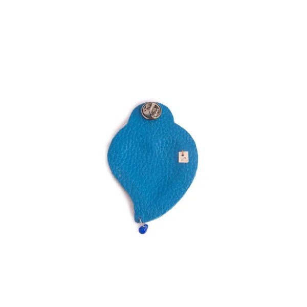 Verso de la broche coeur sacré - cuir pleine fleur bleu et argent 925 - un bijou Photyne