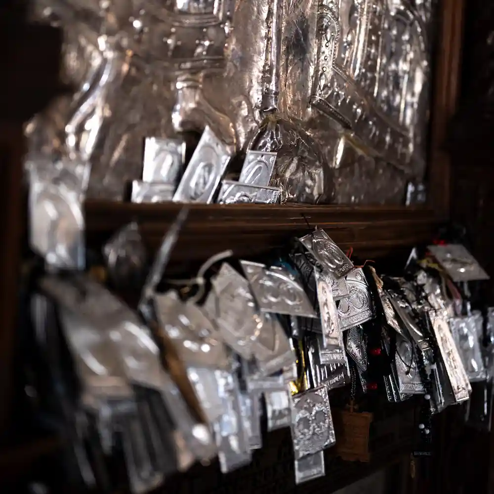 Ex voto dans une église grecque - Photyne