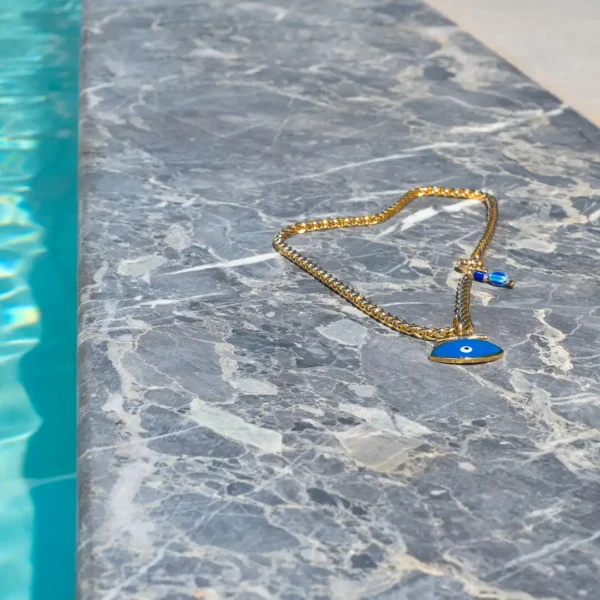 Collier Mati, talisman protecteur, médaillon en forme d'oeil bleu porte bonheur grec- une création artisanale Photyne