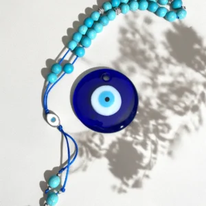 Oeil bleu grec et komboloi avec médaillon en forme d'oeil - porte-bonheur et talismans grecs -Photyne