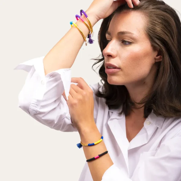 Joncs multicolores modèle Anna - or fin tressé de fils de couleurs - Photyne