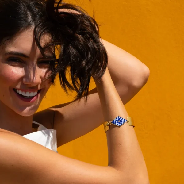 Manchette Xandra par Photyne - Bracelet fait main dorée à l’or fin tissée de perles Miyuki