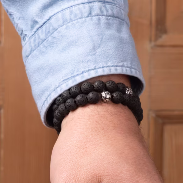 Bracelet pour homme inspiré par la Grèce - Modèle Caldera - Perles de lave noire et argent - Photyne