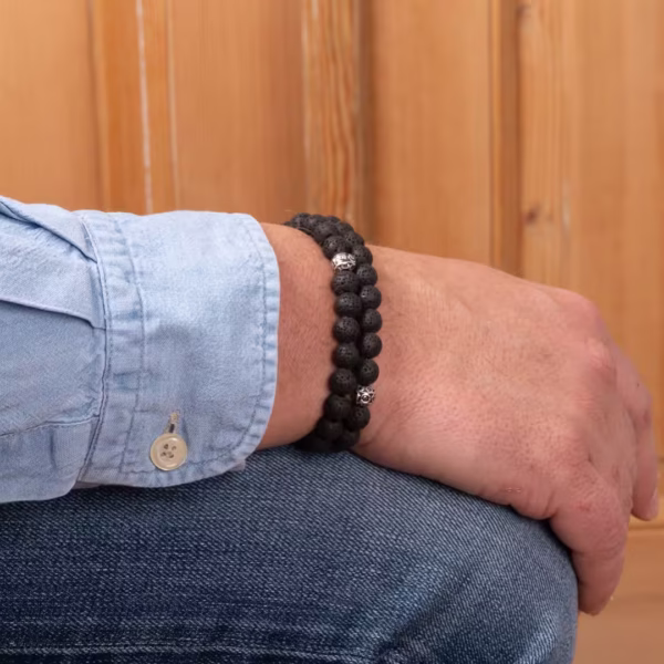 Bracelet Caldera pour homme en pierre de lave noire- inspiré par la Grèce - création unique Photyne
