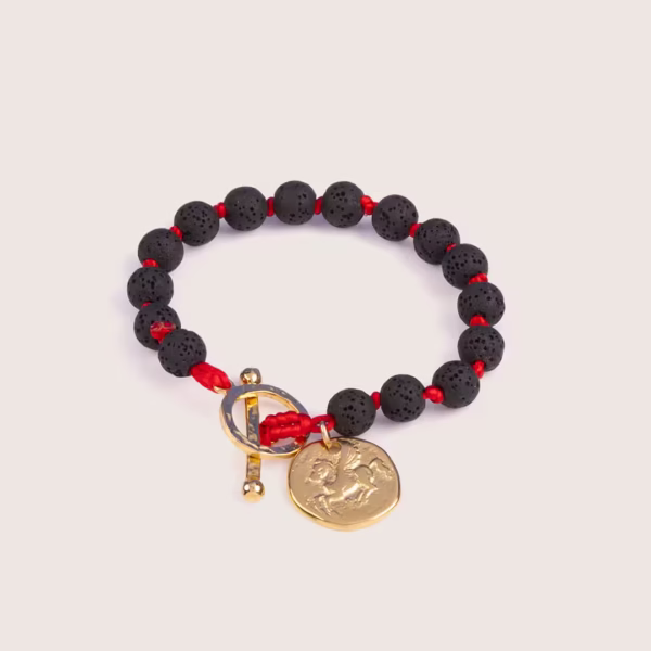 Bijou raffiné : bracelet en perles de lave noire avec fermoir doré, Fira – Photyne