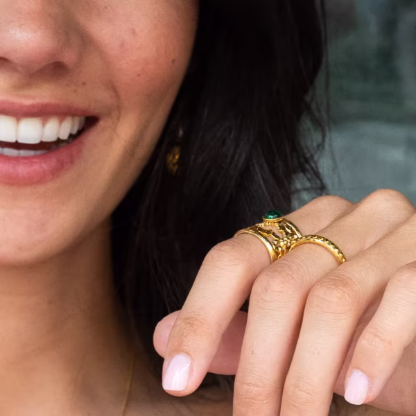 Bague Telia et Uranie Malachite - deux bijoux hors du temps - une création bijoutière Photyne