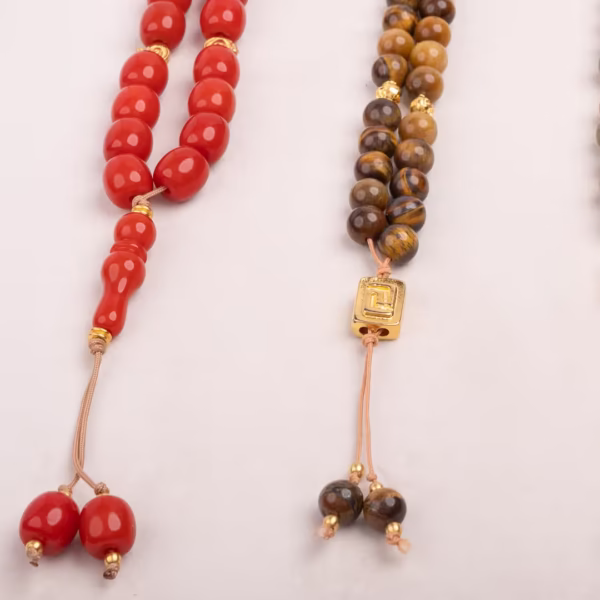 Deux komboloï grecs faits main par Photyne - détail des perles et finitions