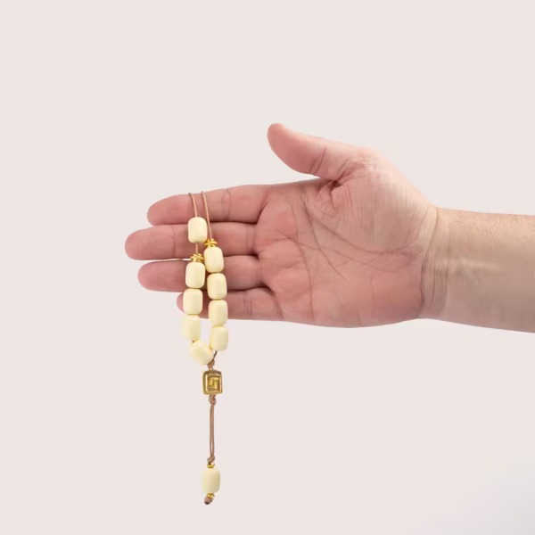 Komboloi grec couleur ivoire - Symbole de la tradition grecque - Photyne