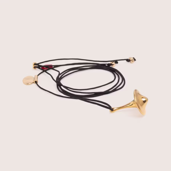 Sautoir Svoura - médaillon or fin en forme de toupie- un bijou Photyne