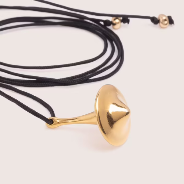 Sautoir Svoura - médaillon or fin en forme de toupie- un bijou Photyne