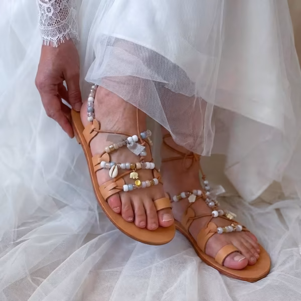 Sandales grecques en cuir naturel et lacets décorés - pour mariage ou cérémonie bohème-modèle Margarita blanche -