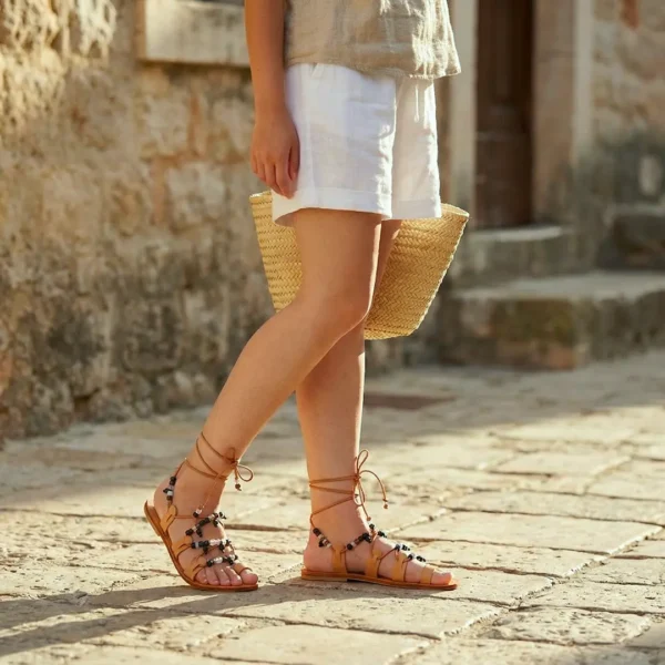 Sandales en cuir naturel et lacets ornés de perles colorés- style gladiateur - modèle Margarita par Photyne