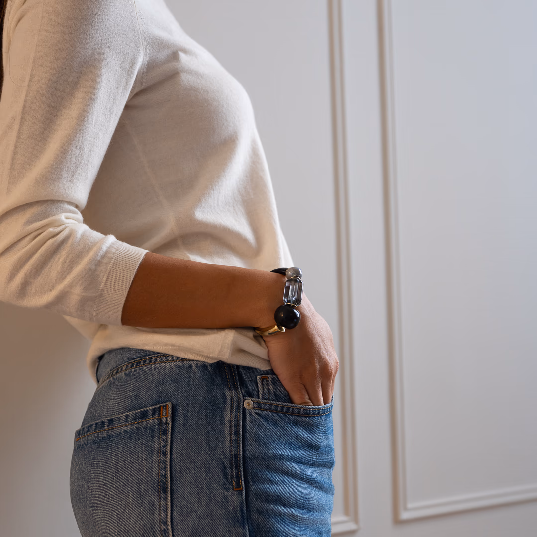 Bracelet Harmonia noir et gris avec perles en céramique grecque – Image 9