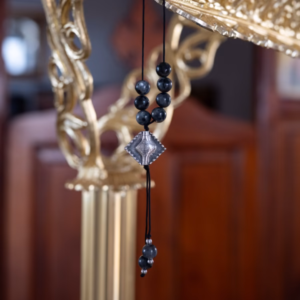 Komboloï de poche Damianos en Labradorite noire – Image 11
